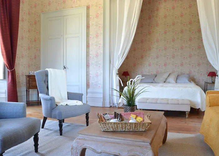 Chateau De Panloy 3*