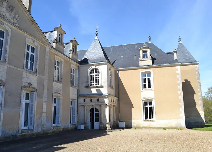 Chateau De Panloy 3*